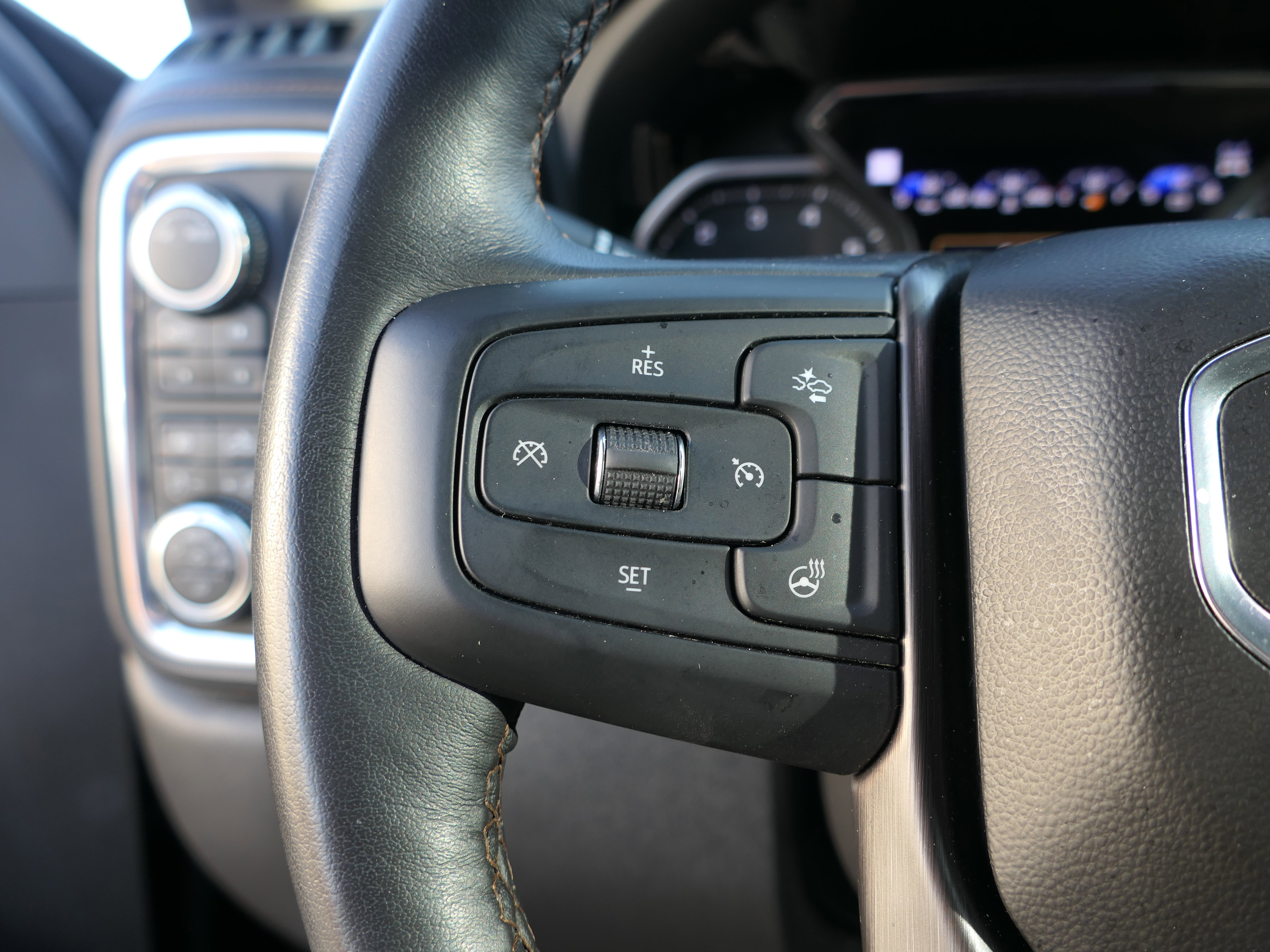 Used 2022 GMC Sierra 1500 AT4 w/ AT4 Premium Package image 16