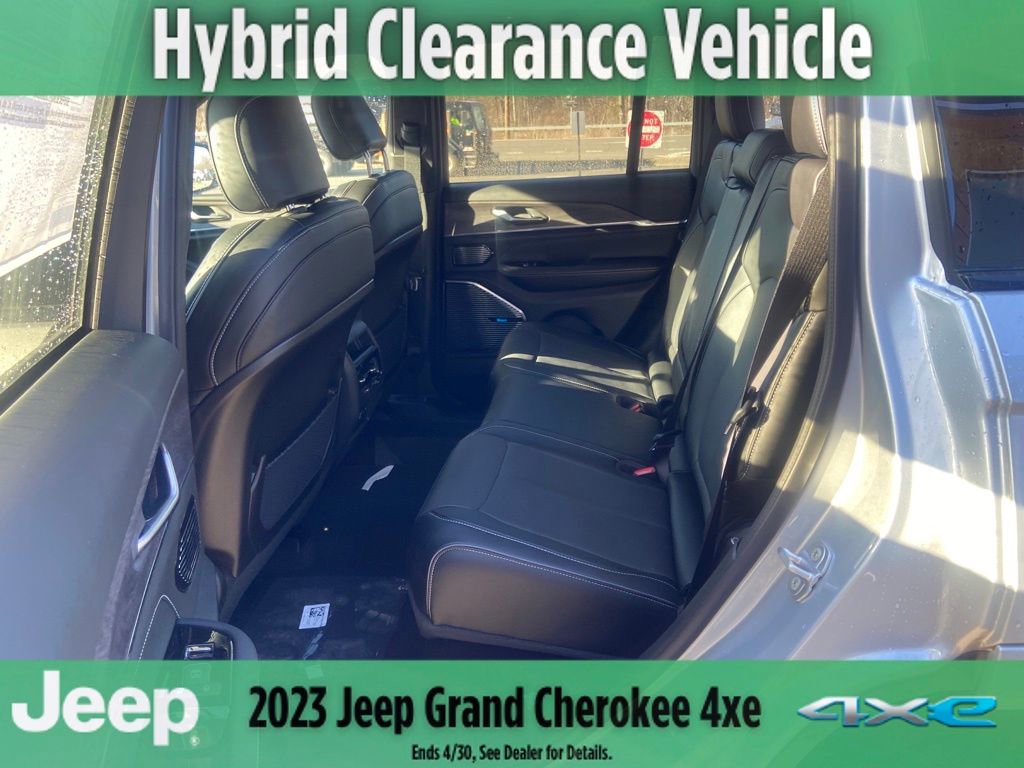 New 2023 Jeep Grand Cherokee Overland image 13
