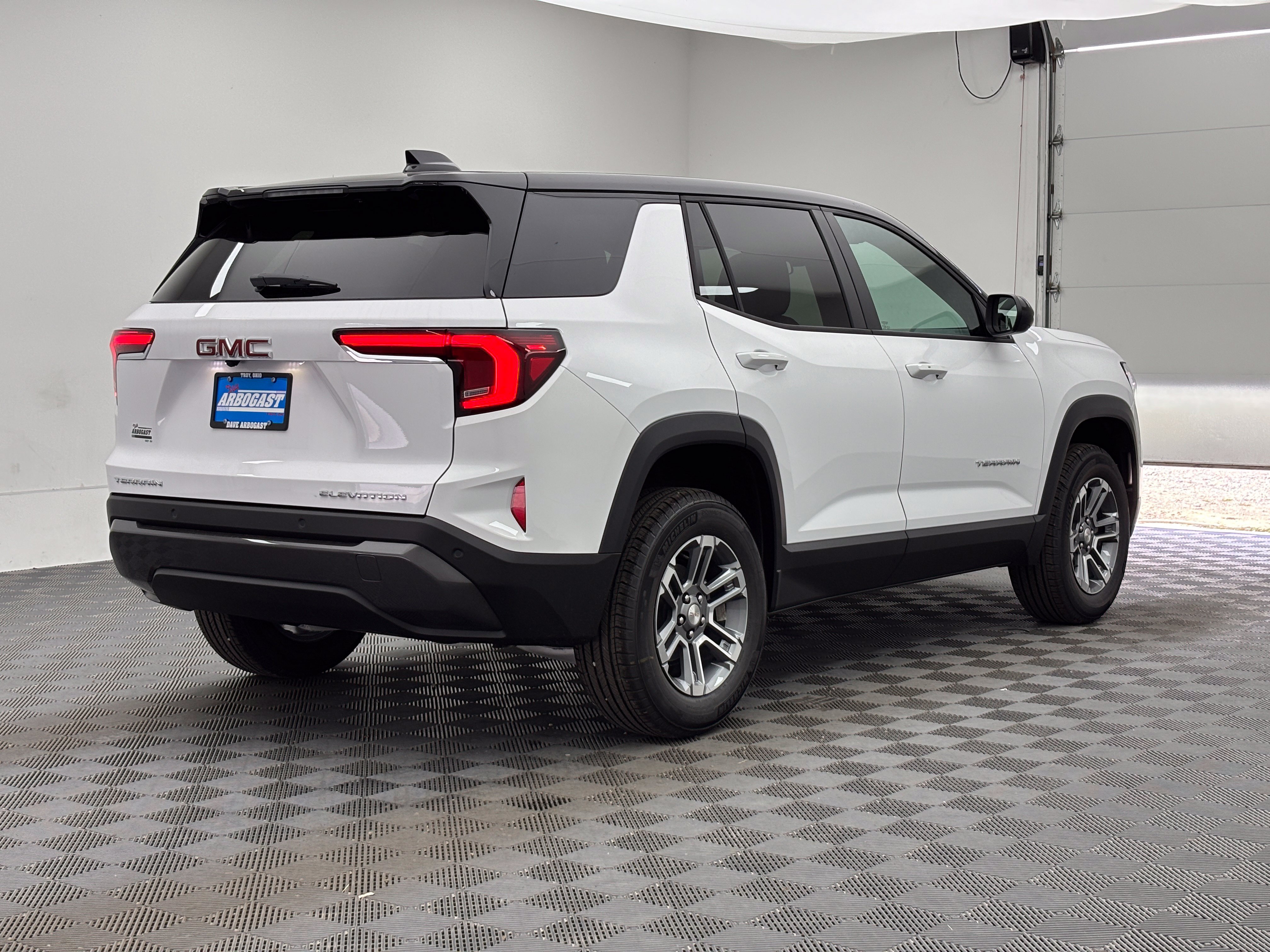 New 2027 GMC Terrain Elevation FWD image 7