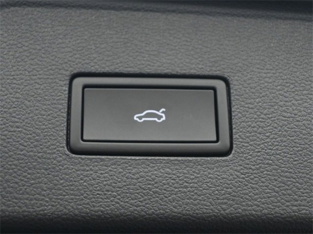 New 2026 Volkswagen Atlas SE image 14