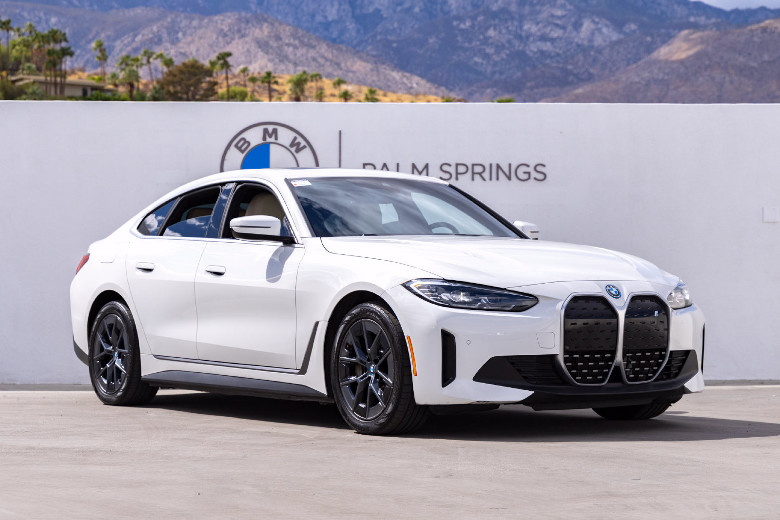 Certified 2023 BMW i4 eDrive40 RWD image 2