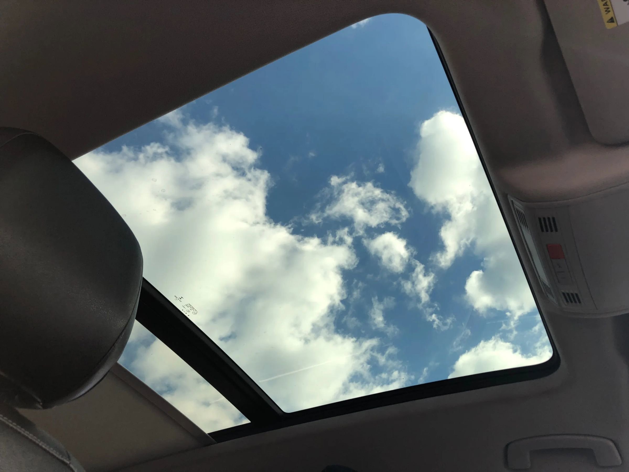 Used 2019 Volkswagen Tiguan SEL image 60