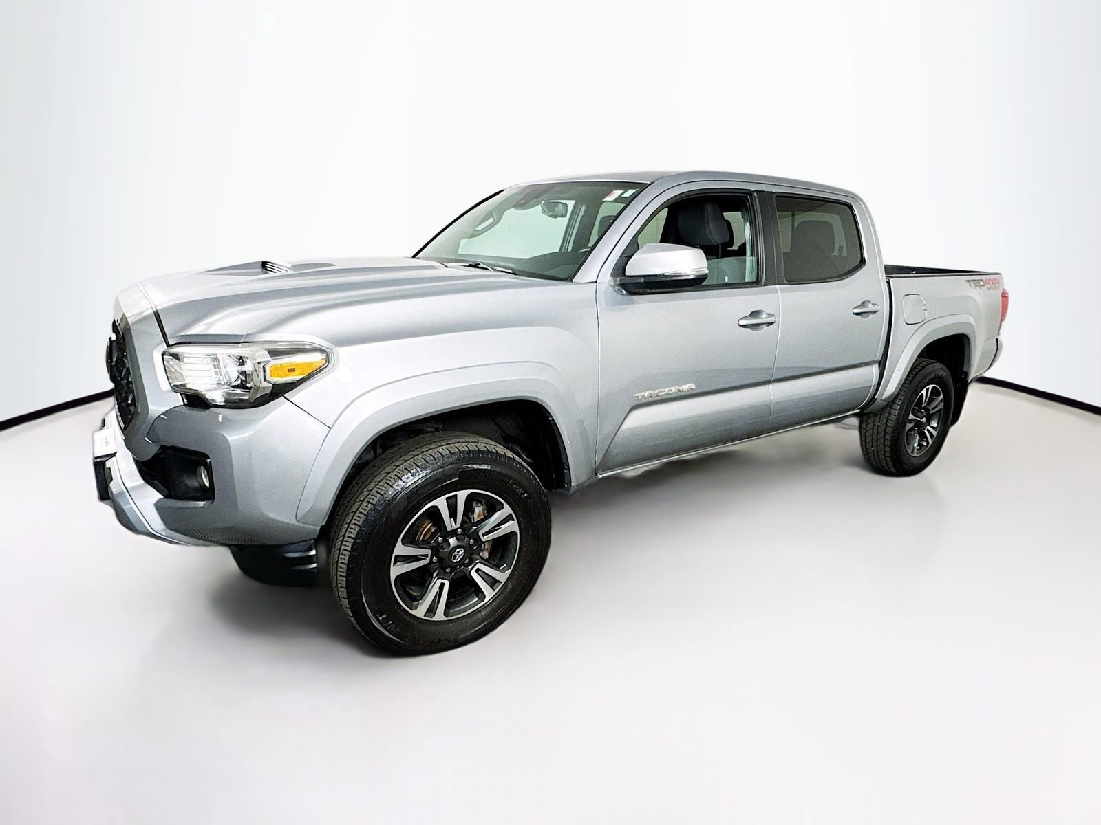 Certified 2019 Toyota Tacoma TRD Sport w/ Technology Package AWD/4WD image 4