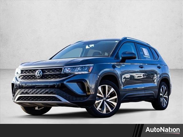 Used 2022 Volkswagen Taos SE image 1