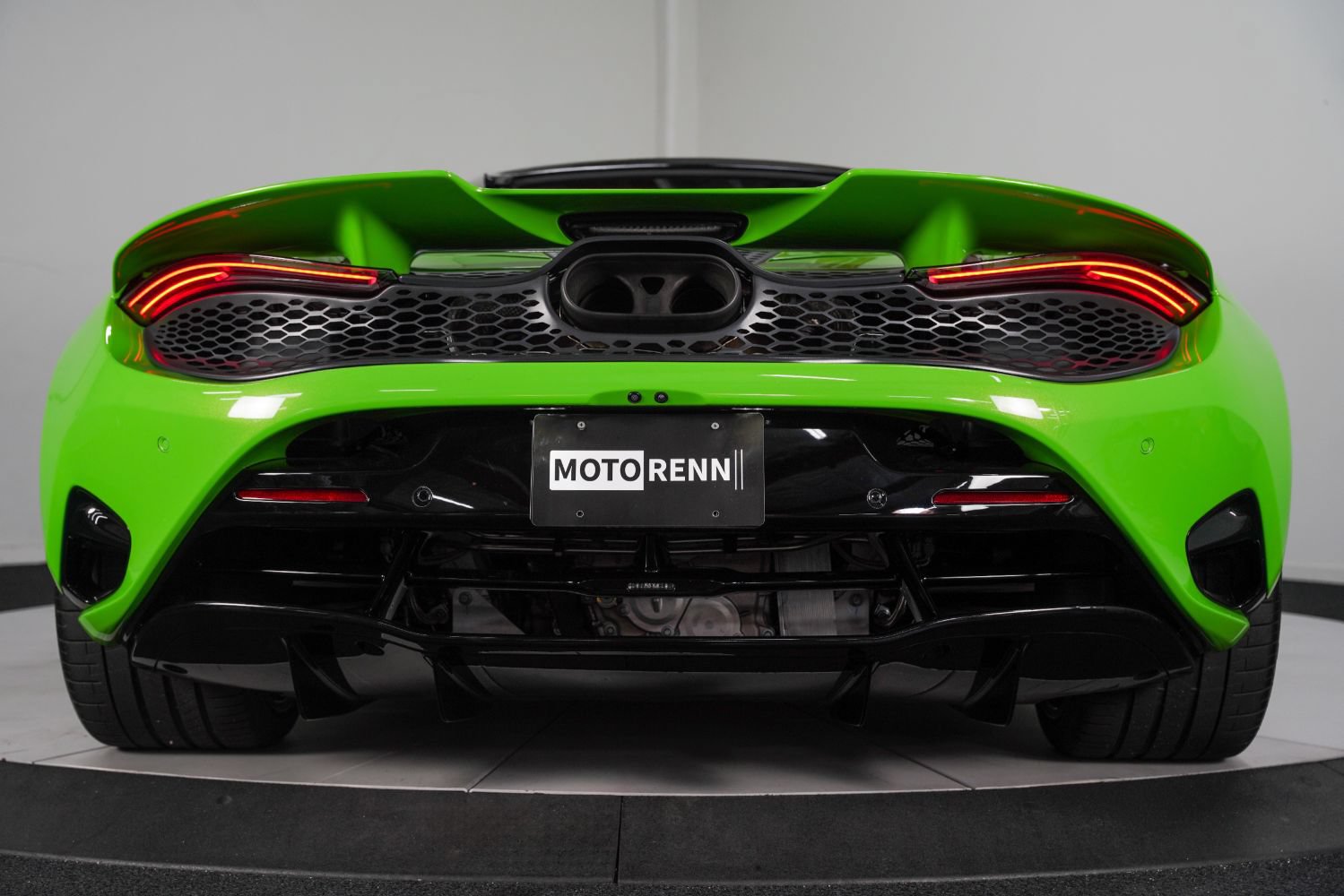 Used 2024 McLaren 750S Spider RWD image 24