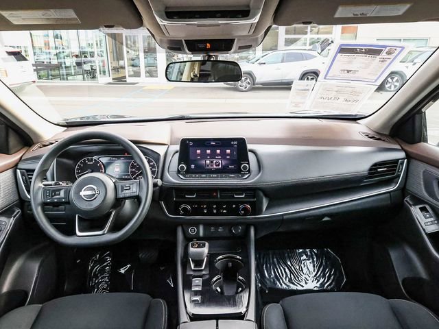 Used 2023 Nissan Rogue S image 13