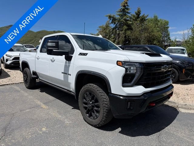 Used 2025 Chevrolet Silverado 3500 LTZ w/ LTZ Plus Package AWD/4WD image 1