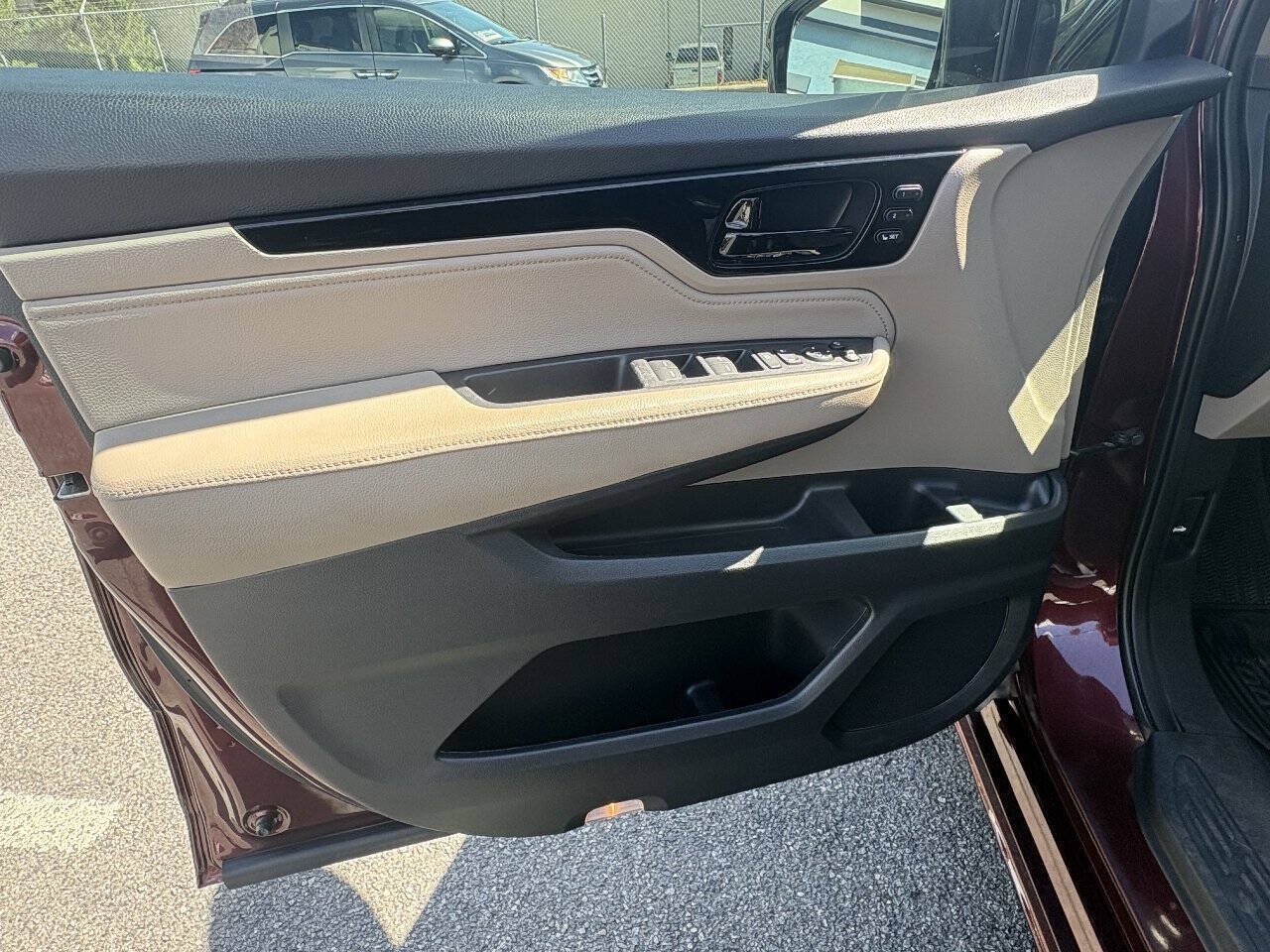Used 2020 Honda Odyssey Elite image 11