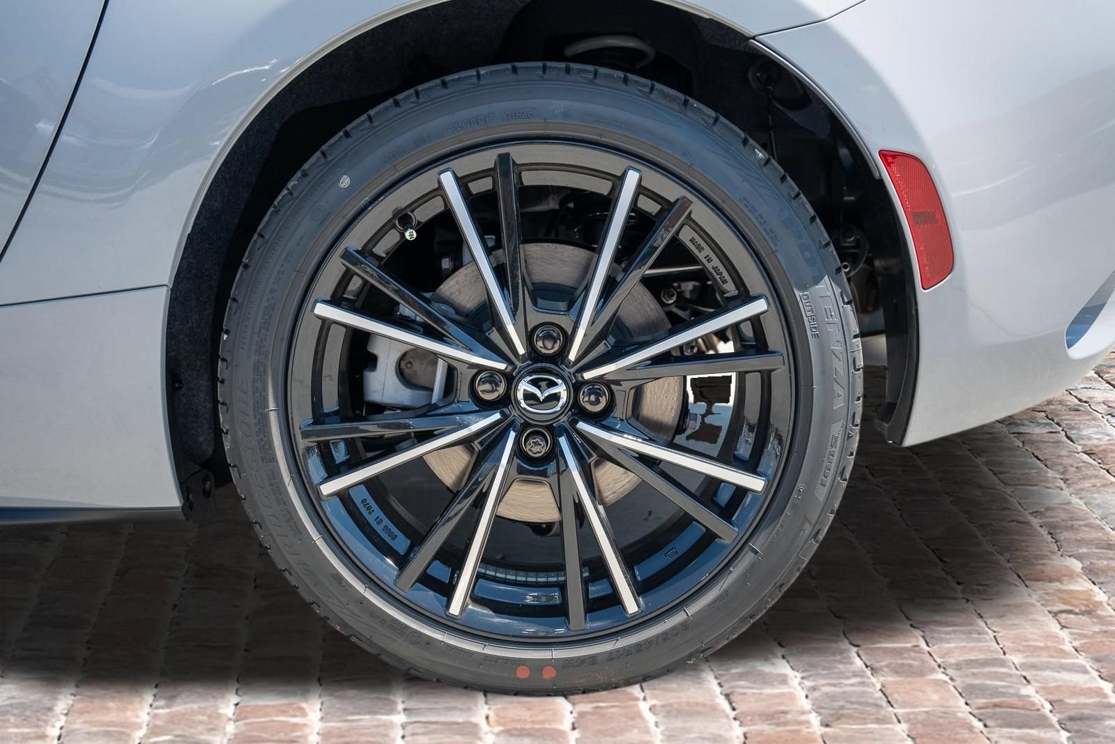 New 2026 MAZDA MX-5 Miata RF Grand Touring RWD image 25