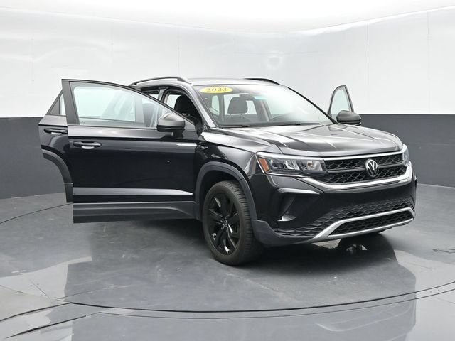 Used 2023 Volkswagen Taos S w/ Driver Assistance Package AWD/4WD image 58