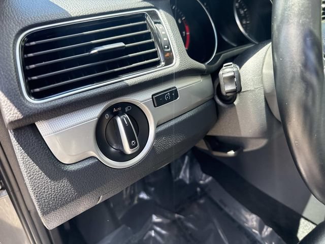 Used 2019 Volkswagen Passat 2.0T Wolfsburg w/ Wheels & Sunroof Package FWD image 23