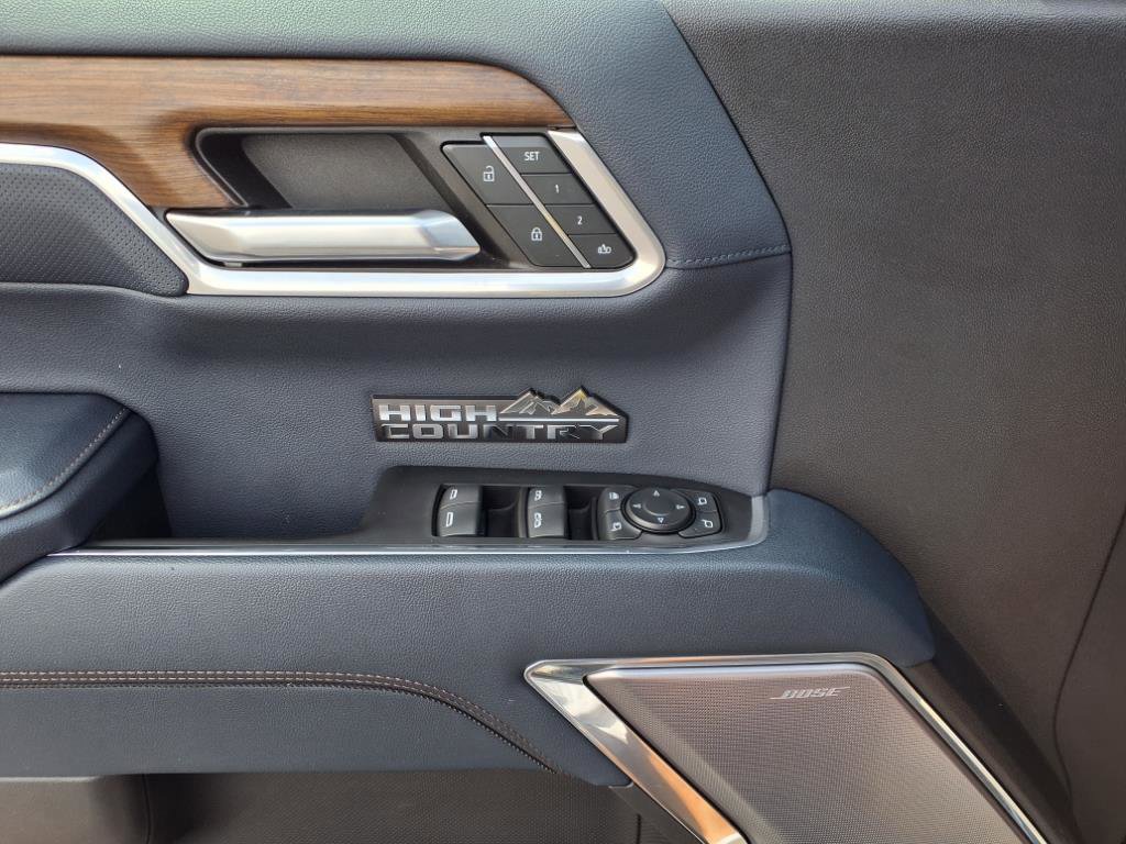 Used 2023 Chevrolet Silverado 1500 High Country w/ Technology Package image 15