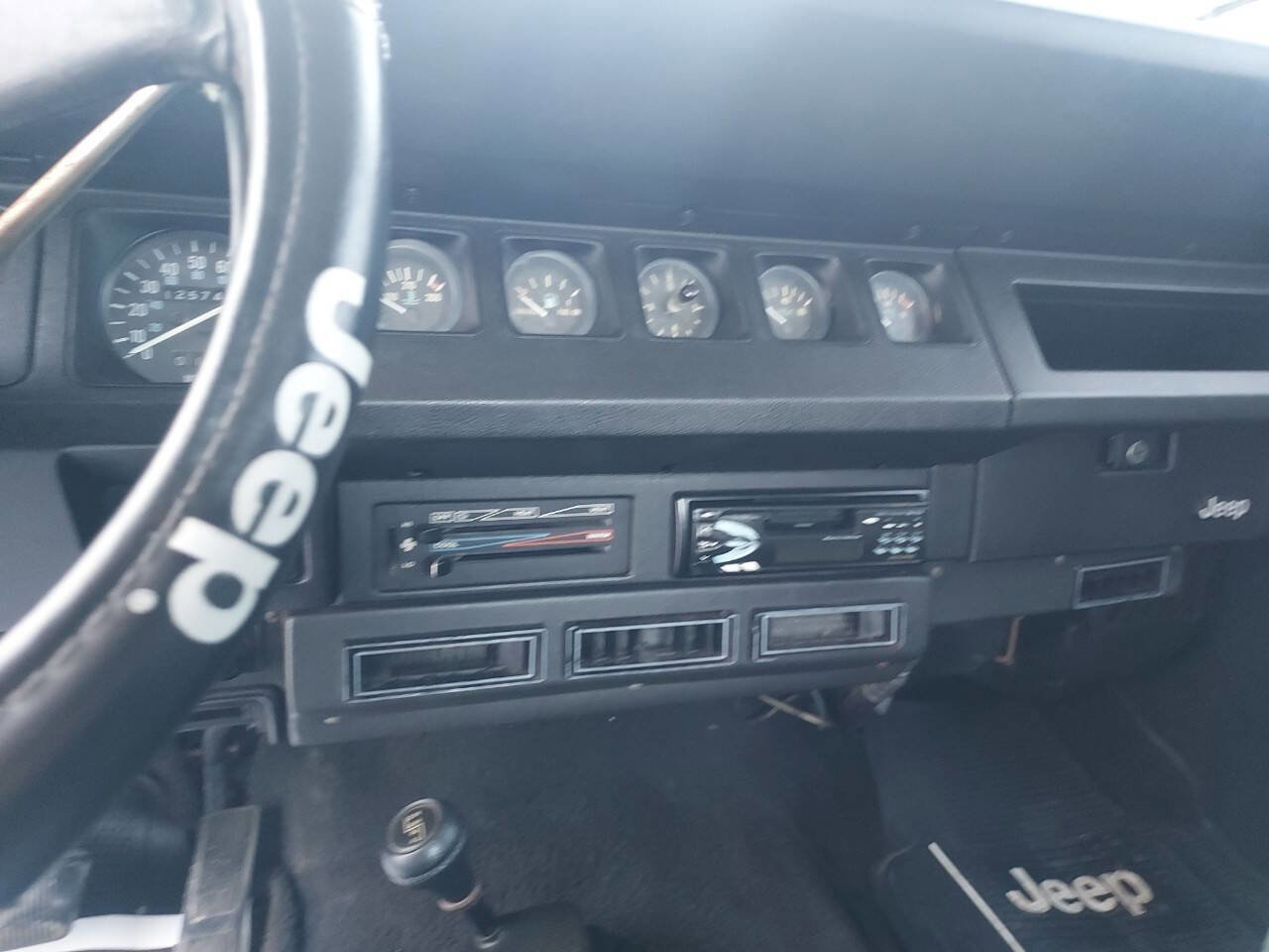 Used 1987 Jeep Wrangler Laredo image 11