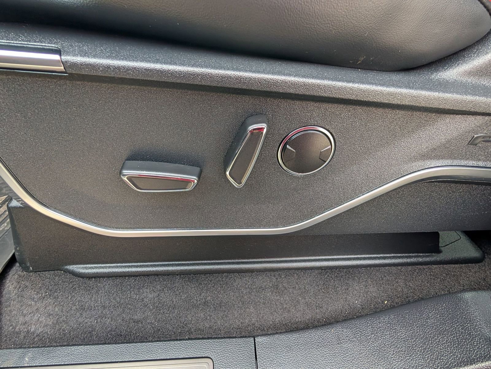 Used 2025 Ford F150 Raptor image 10