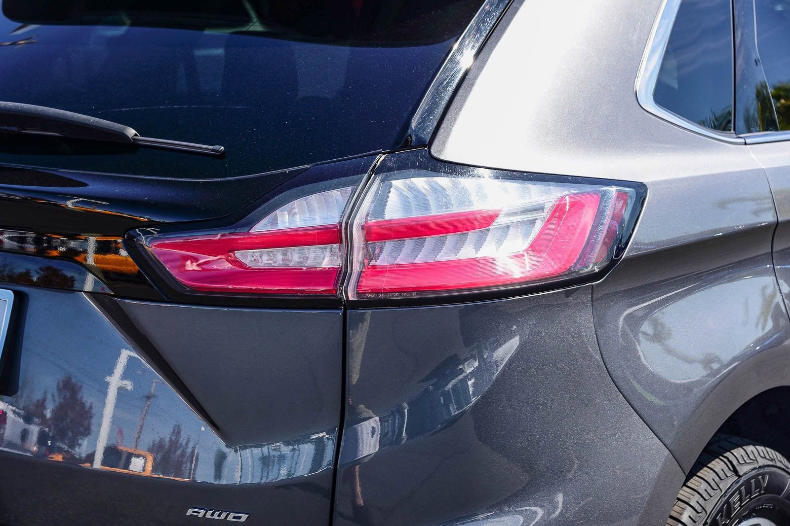 Used 2023 Ford Edge SEL w/ Convenience Package image 7