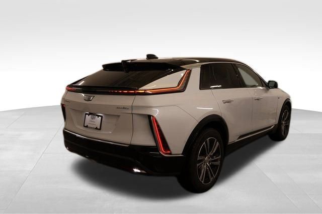 New 2026 Cadillac Lyriq Luxury image 2
