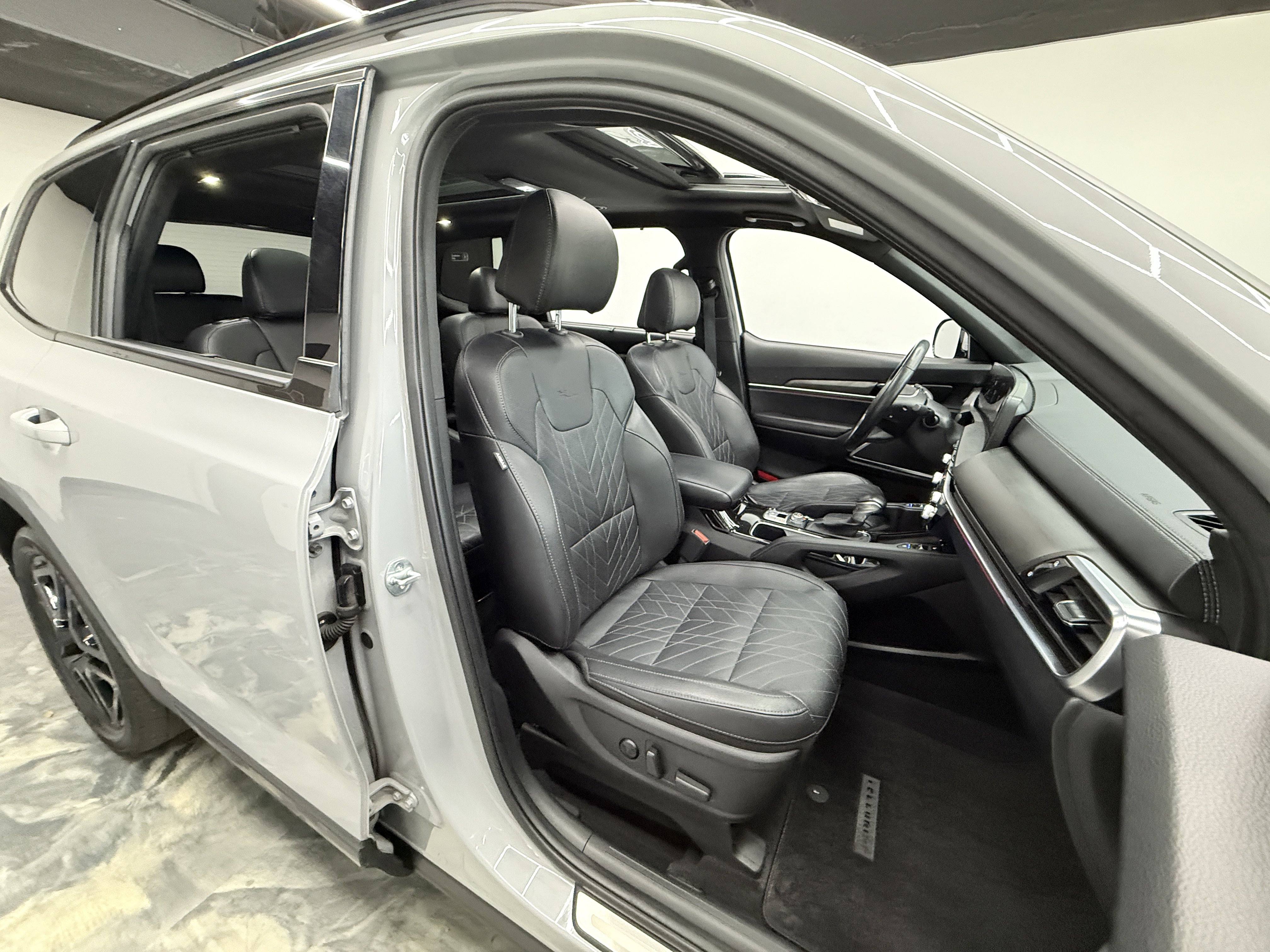 Used 2024 Kia Telluride SX X-Line image 27