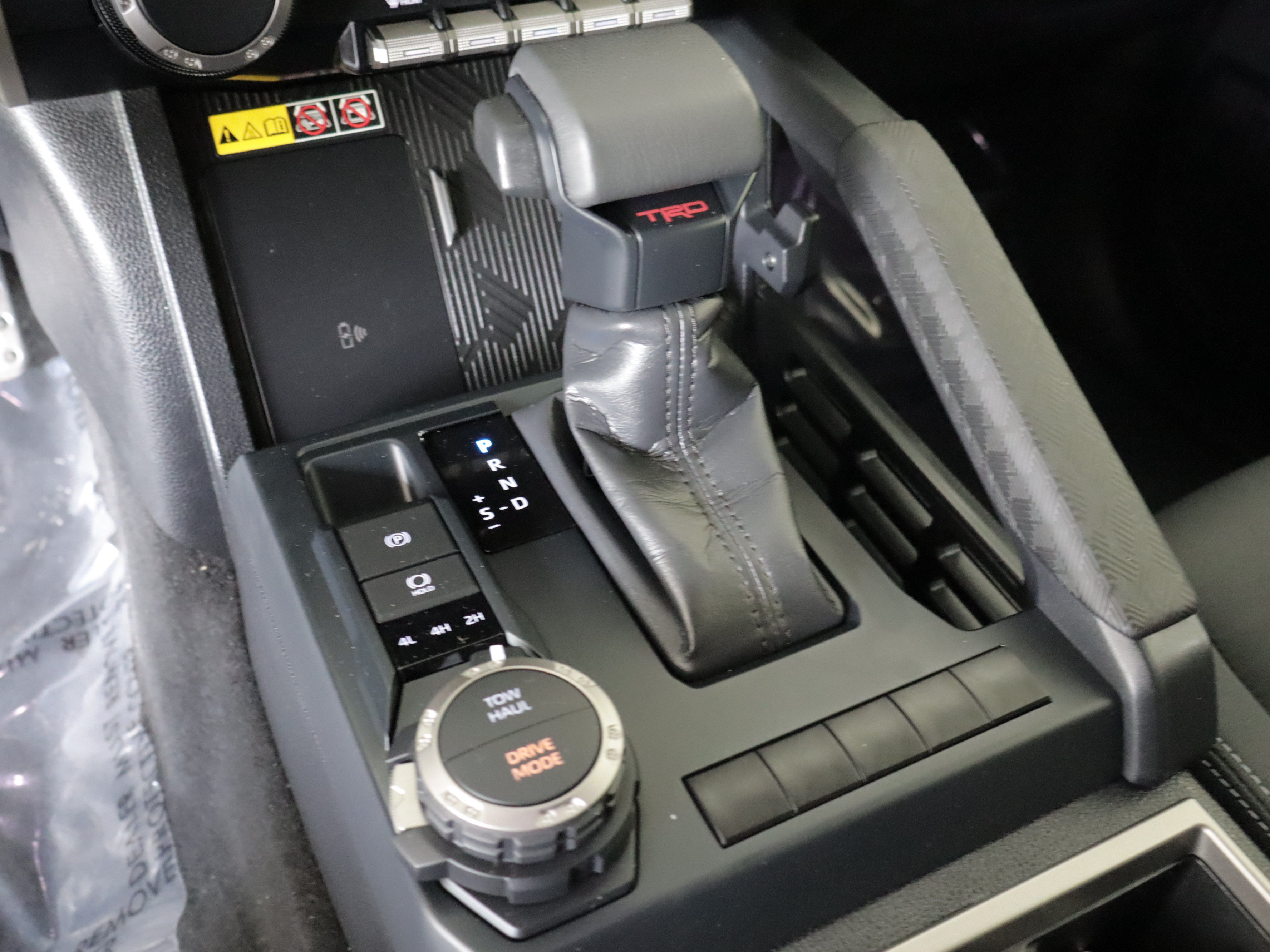 Used 2024 Toyota Tacoma TRD Sport w/ TRD Sport Upgrade Package AWD/4WD image 17