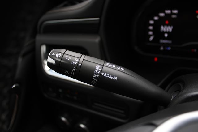 Used 2023 GMC Yukon SLT image 10