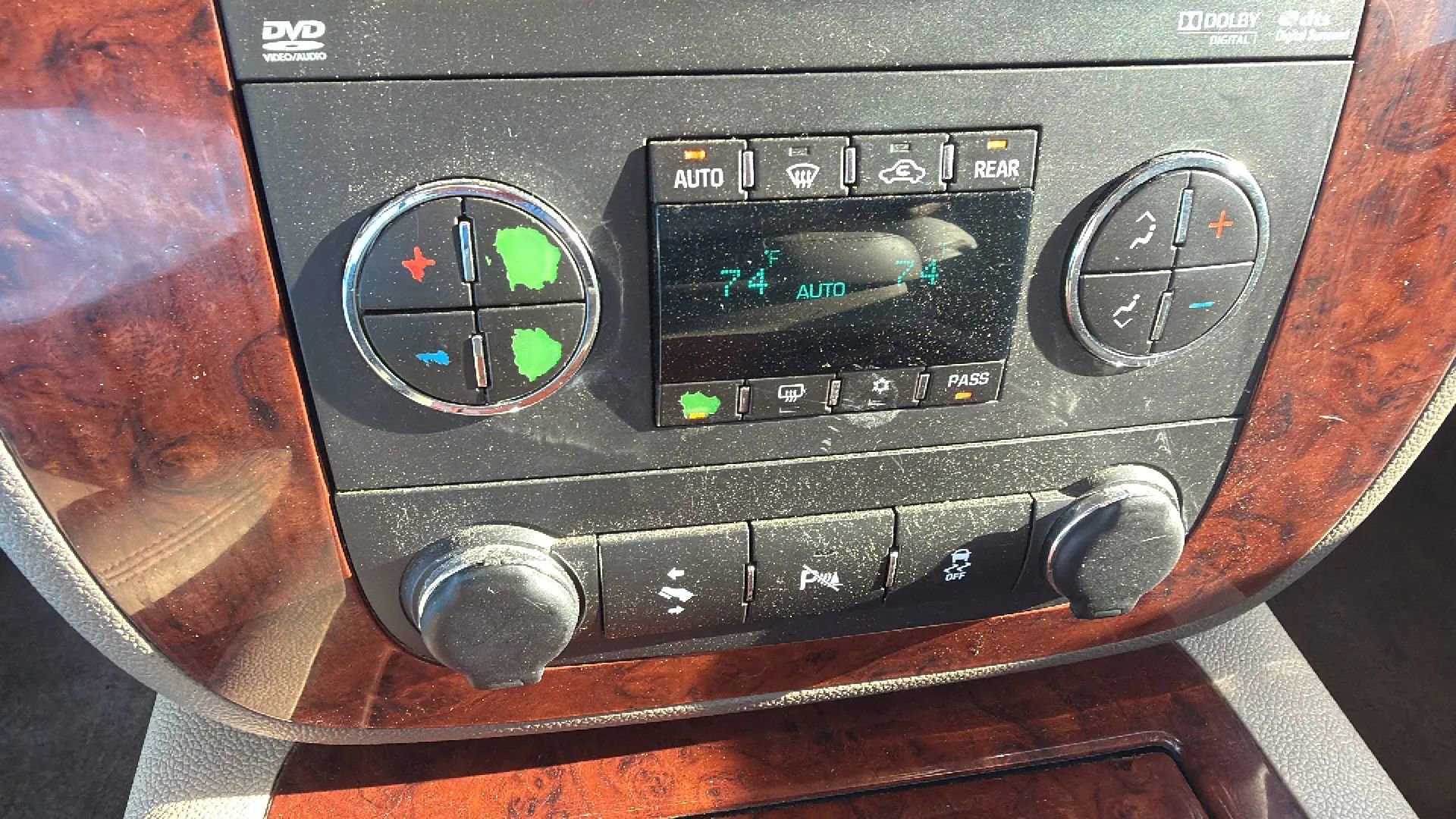 Used 2012 Chevrolet Tahoe LTZ image 36