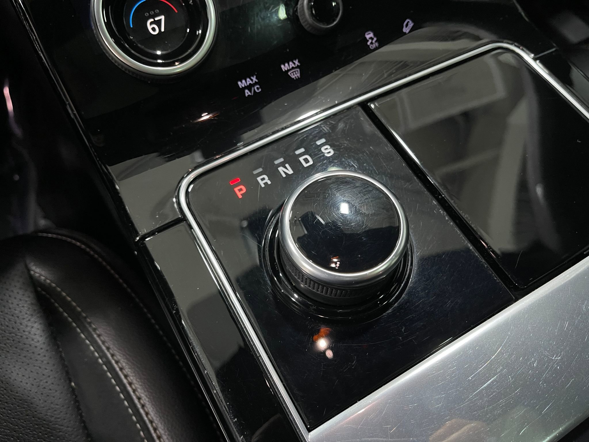 Used 2020 Land Rover Range Rover Velar R-Dynamic S image 29