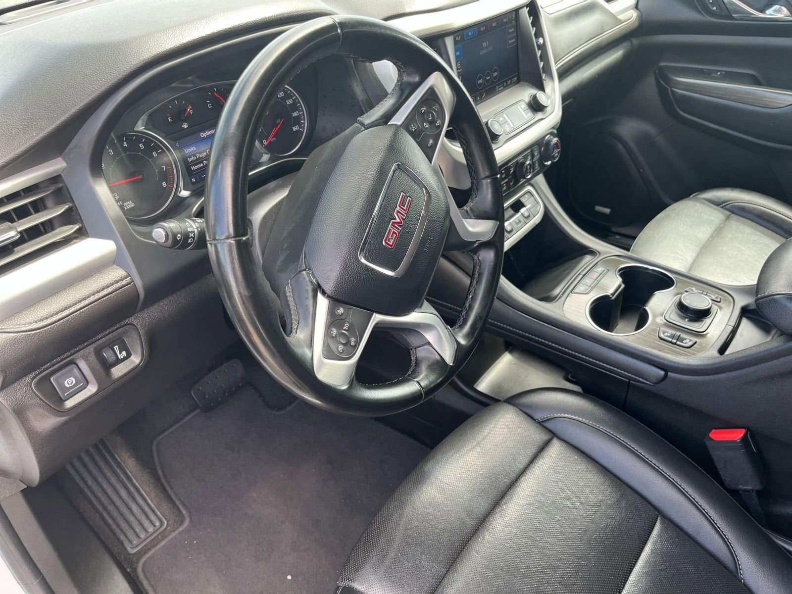 Used 2023 GMC Acadia SLT image 36