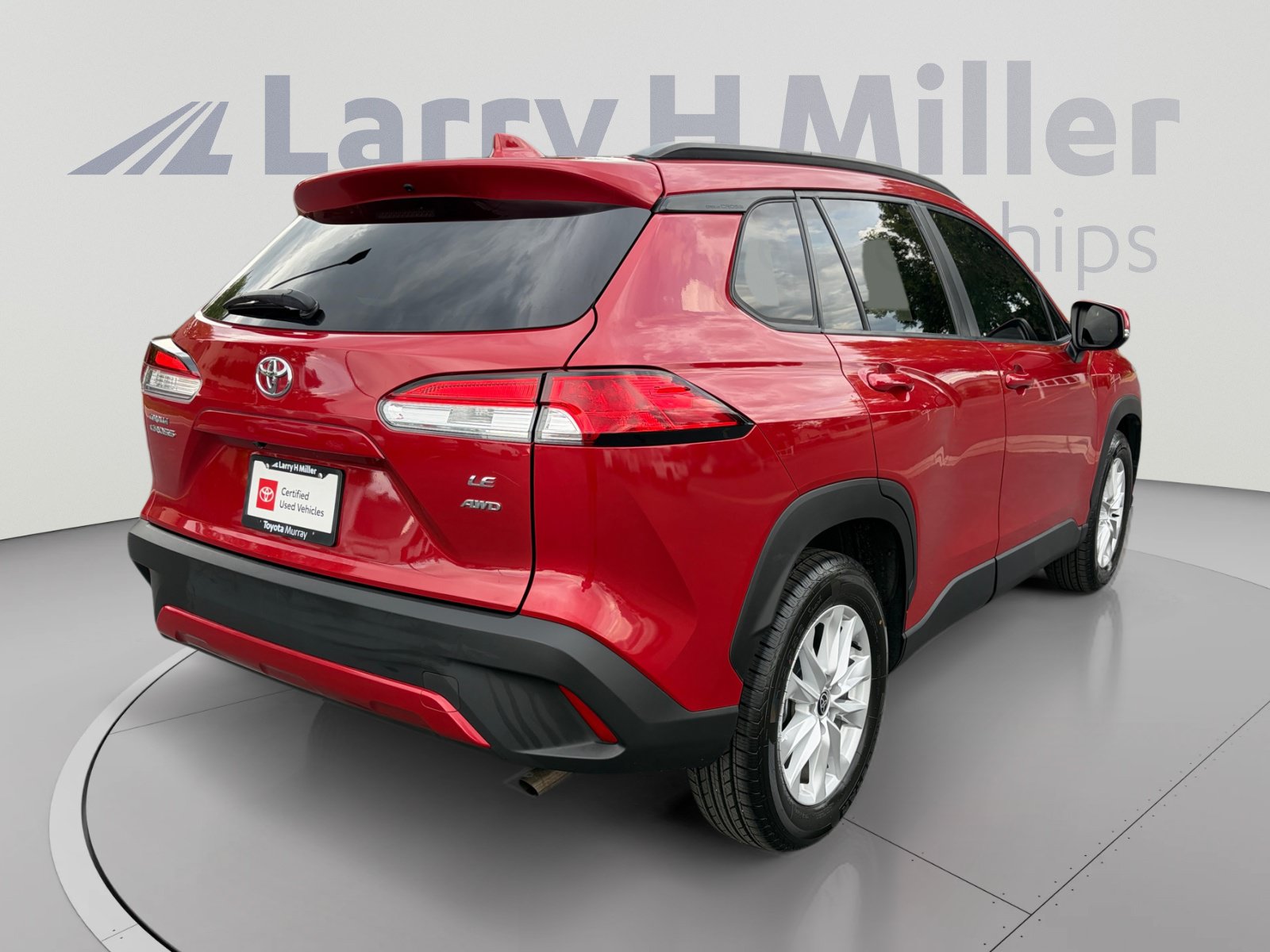 Used 2022 Toyota Corolla Cross LE w/ Moonroof Package AWD/4WD image 5