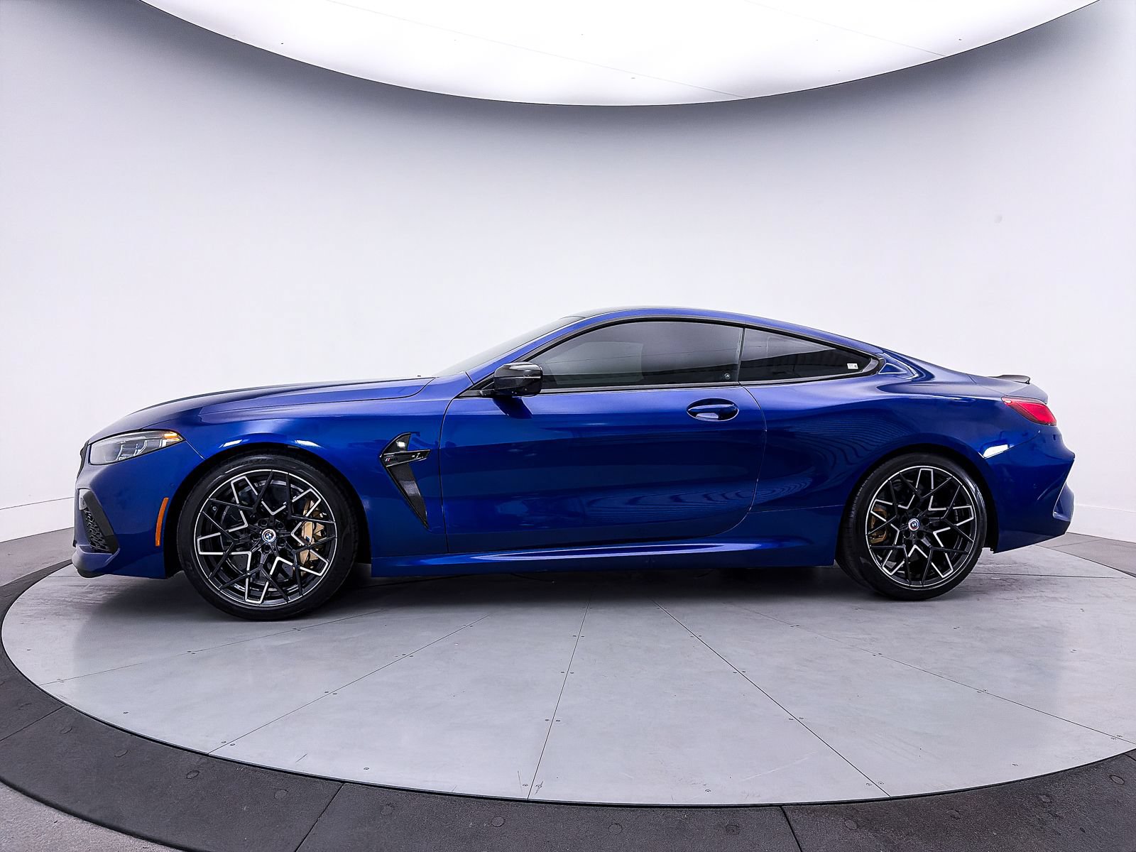 Used 2023 BMW M8 Competition w/ M Carbon Exterior Package AWD/4WD image 41