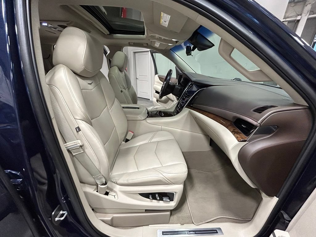 Used 2017 Cadillac Escalade Premium Luxury AWD/4WD image 42