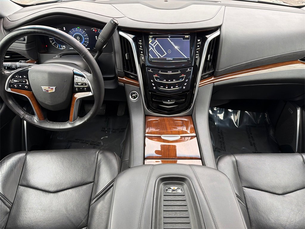 Used 2020 Cadillac Escalade ESV Luxury image 24