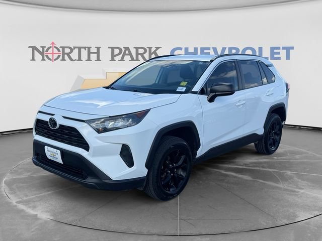 Used 2021 Toyota RAV4 LE FWD image 7