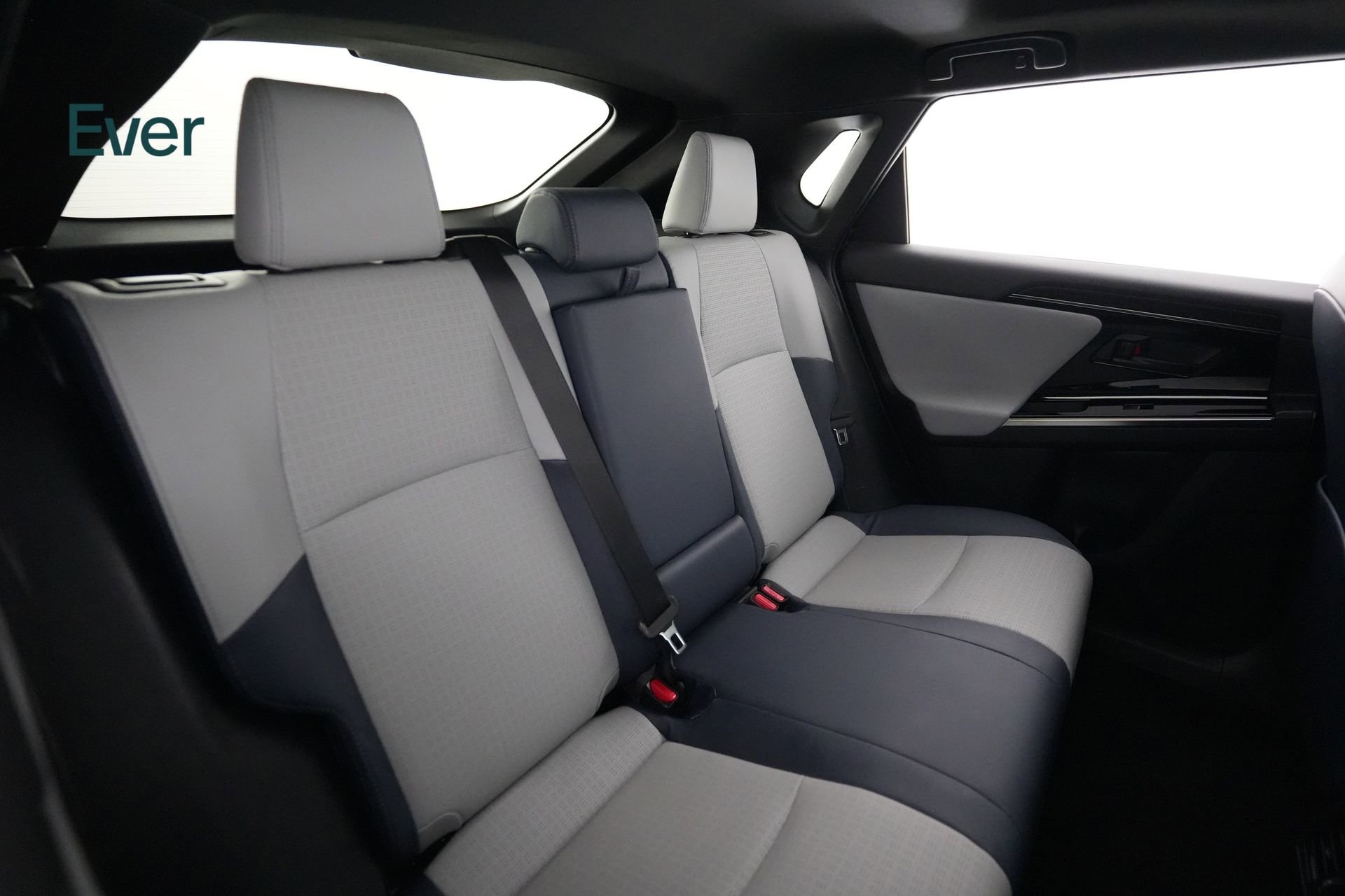 Used 2023 Subaru Solterra Touring image 5