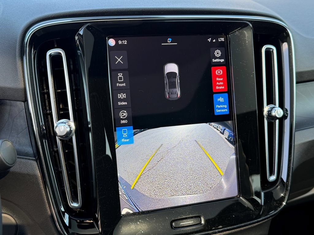 Certified 2023 Volvo C40 P8 Recharge Ultimate AWD/4WD image 28
