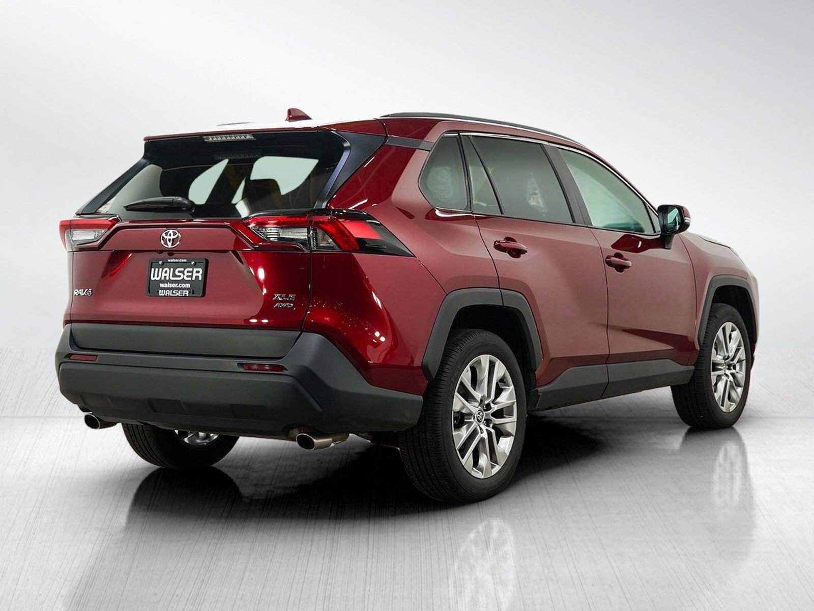 Used 2025 Toyota RAV4 XLE Premium w/ Weather Package AWD/4WD image 5