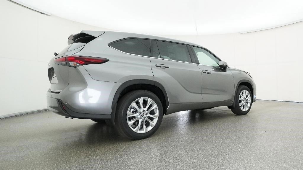 New 2025 Toyota Highlander Limited image 21