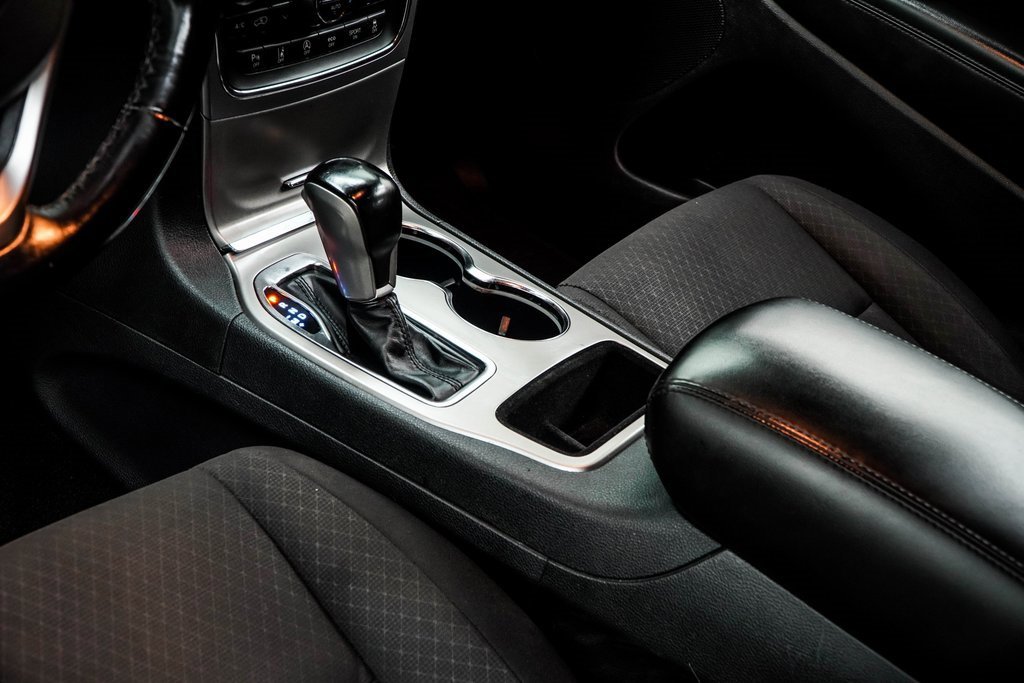 Used 2021 Jeep Grand Cherokee Laredo image 20