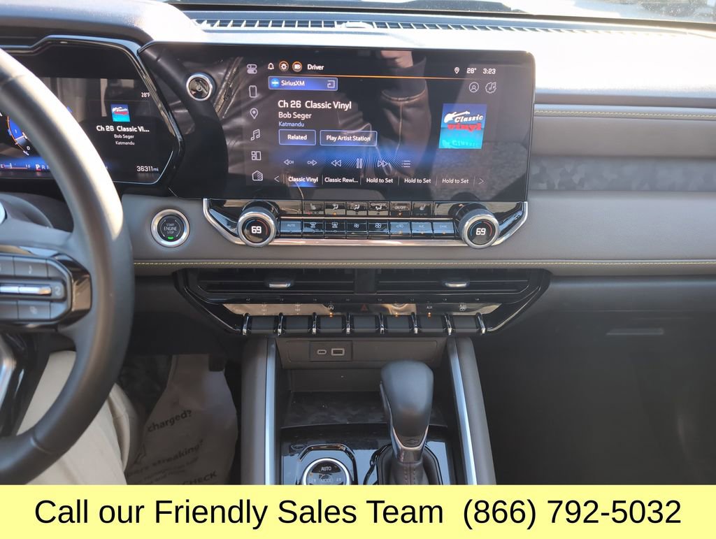 Used 2024 Chevrolet Colorado ZR2 w/ Safety Package image 21