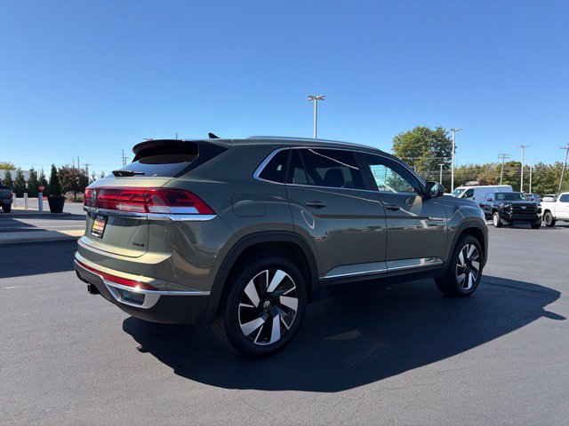 Used 2025 Volkswagen Atlas Cross Sport SEL AWD/4WD image 7
