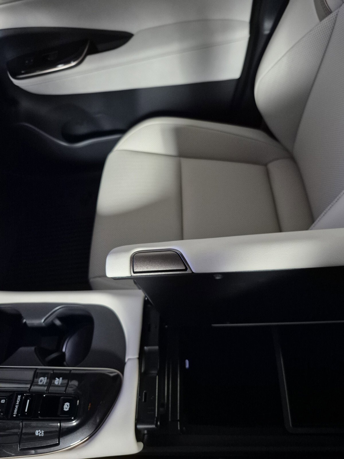 New 2026 Toyota Crown Limited image 25