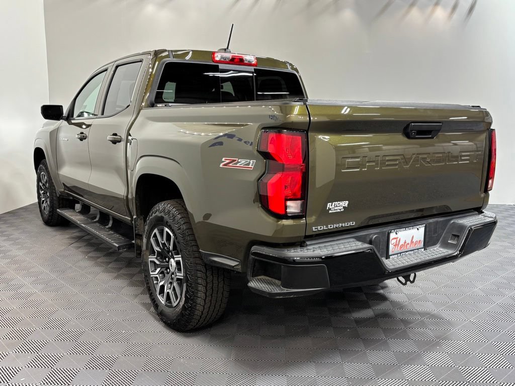 Used 2023 Chevrolet Colorado Z71 AWD/4WD image 3