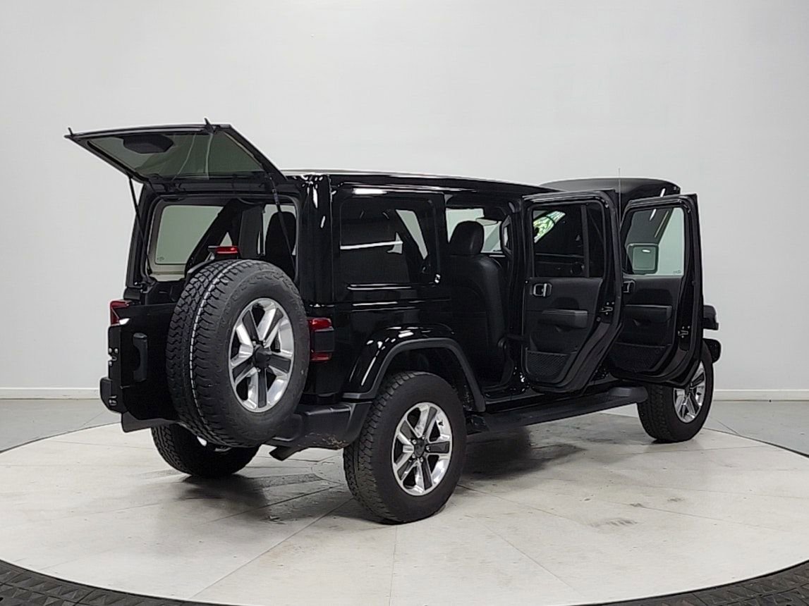 Used 2021 Jeep Wrangler Unlimited Sahara AWD/4WD image 15