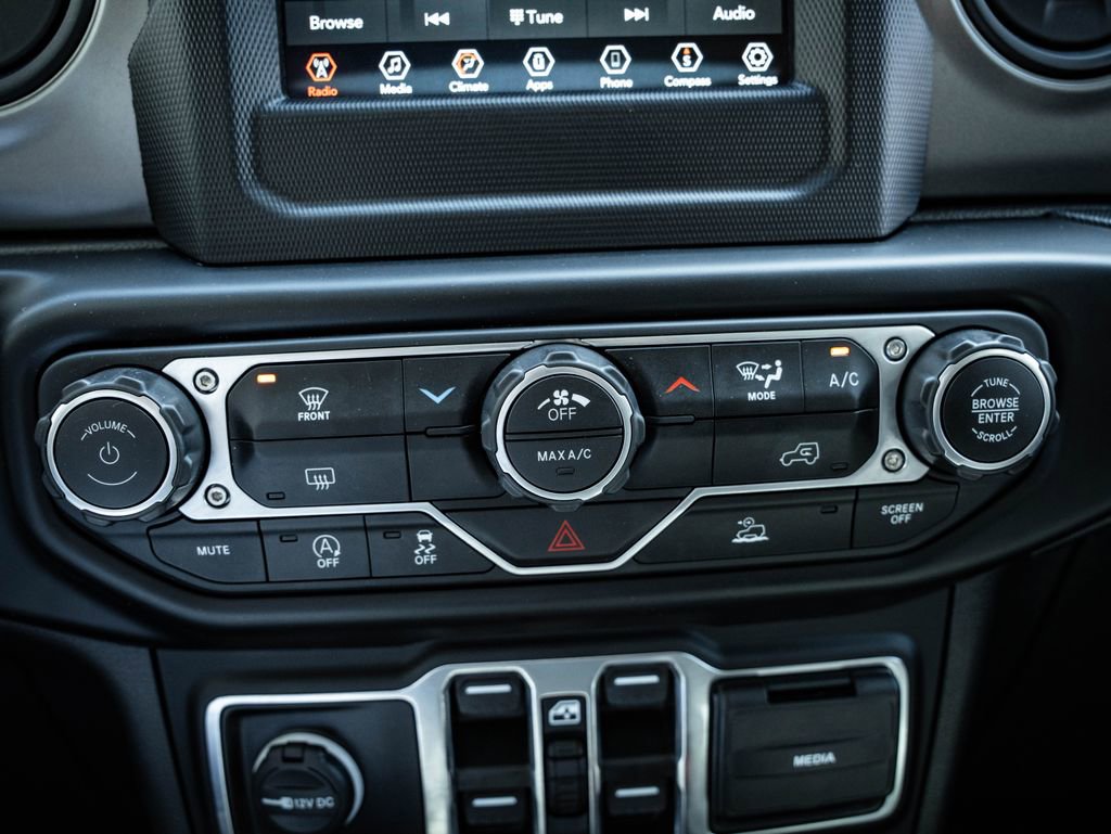 Used 2023 Jeep Gladiator Sport image 32