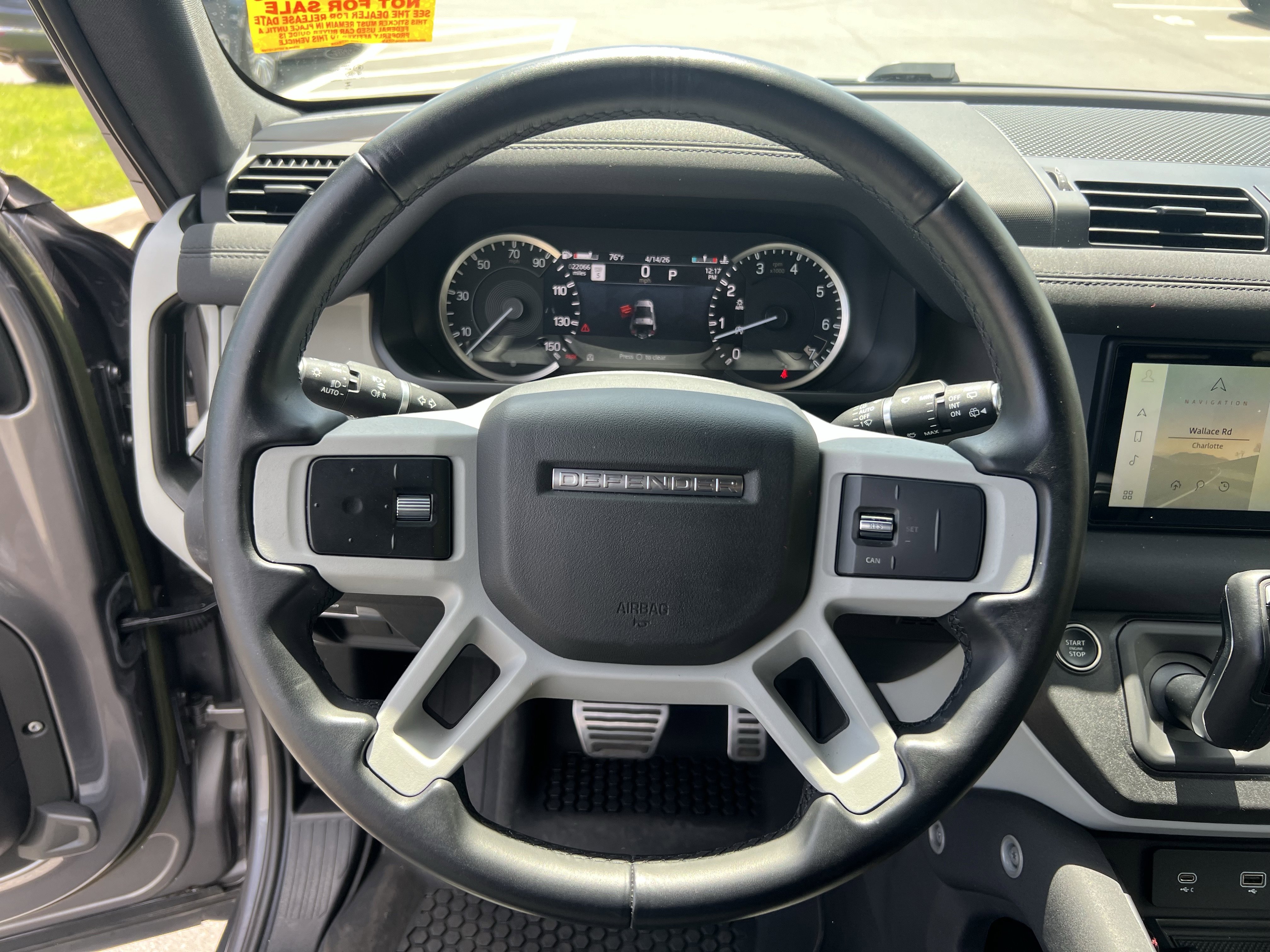 Certified 2023 Land Rover Defender 90 SE image 21