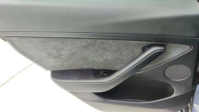 Used 2023 Tesla Model 3 Performance image 31