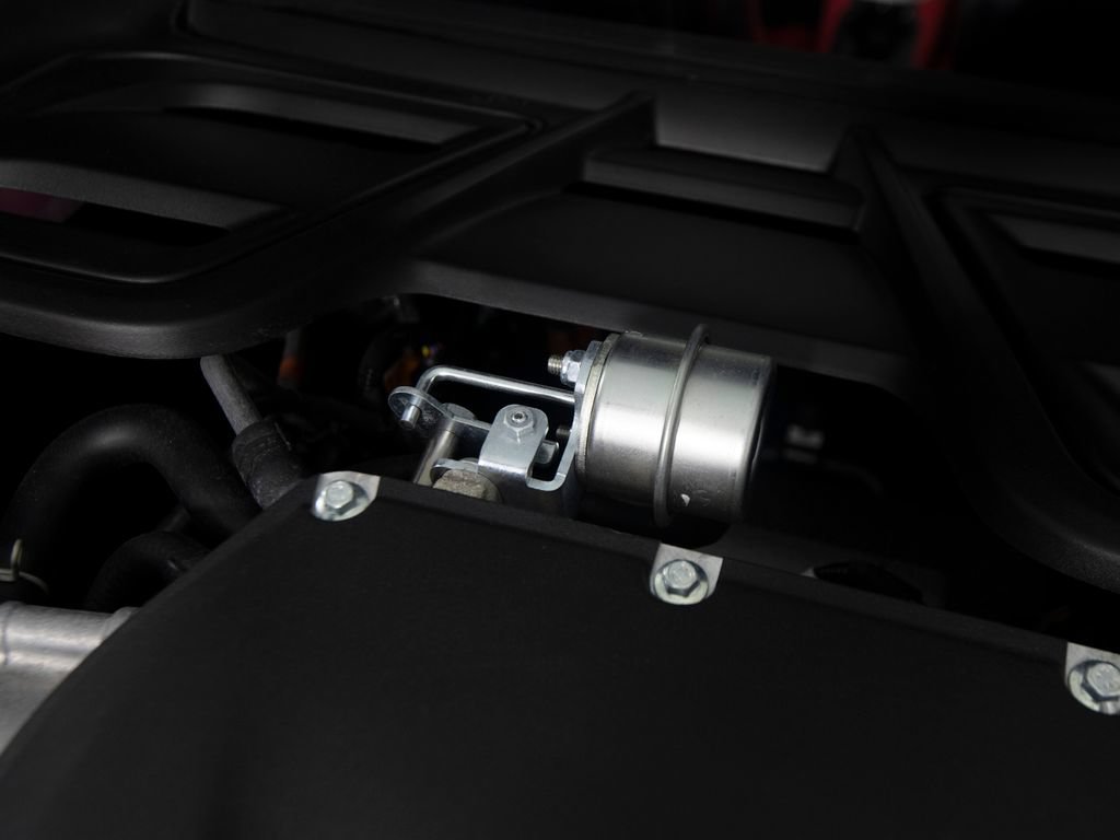Used 2025 Lotus Emira RWD image 57