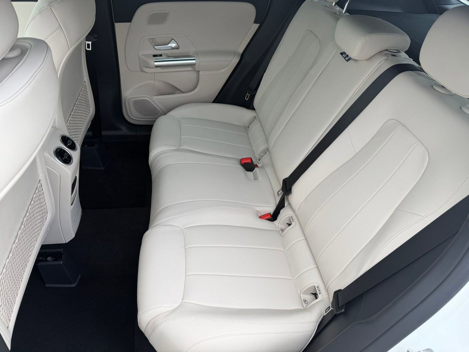 Used 2026 Mercedes-Benz GLA 250 image 24