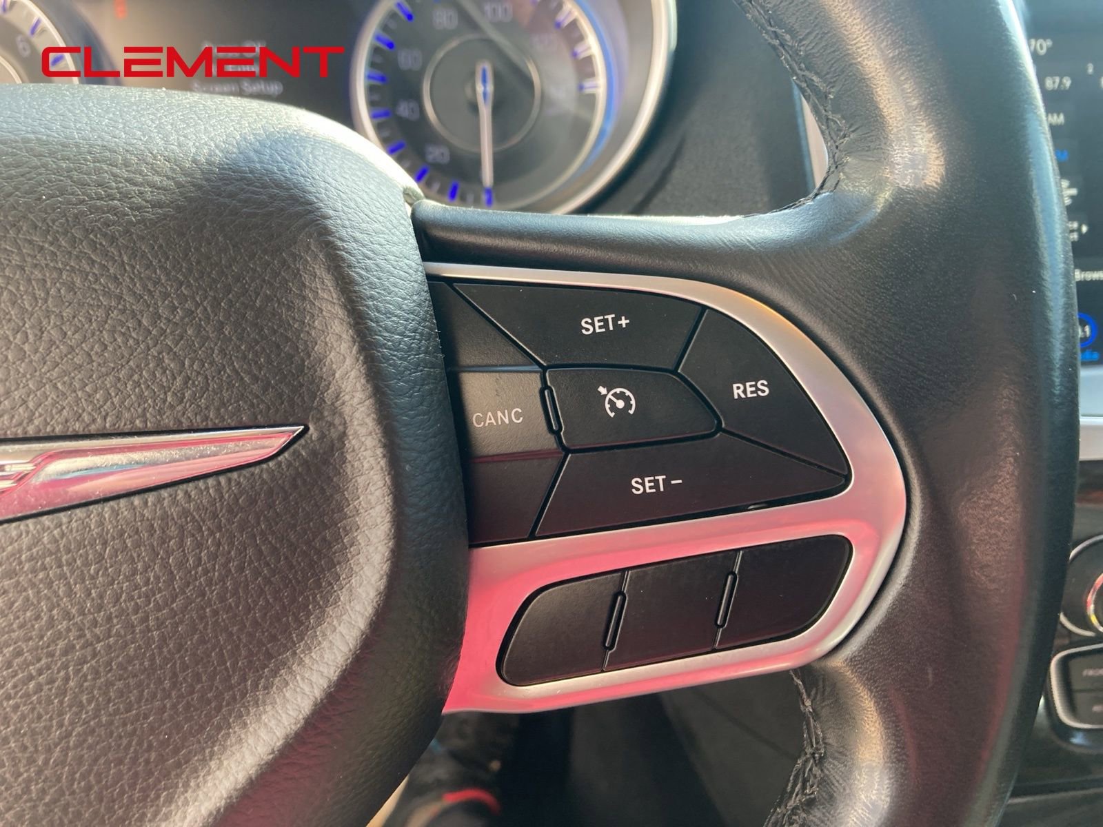 Used 2021 Chrysler 300 Touring image 8