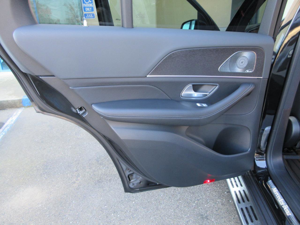 Used 2025 Mercedes-Benz GLE 580 4MATIC image 36