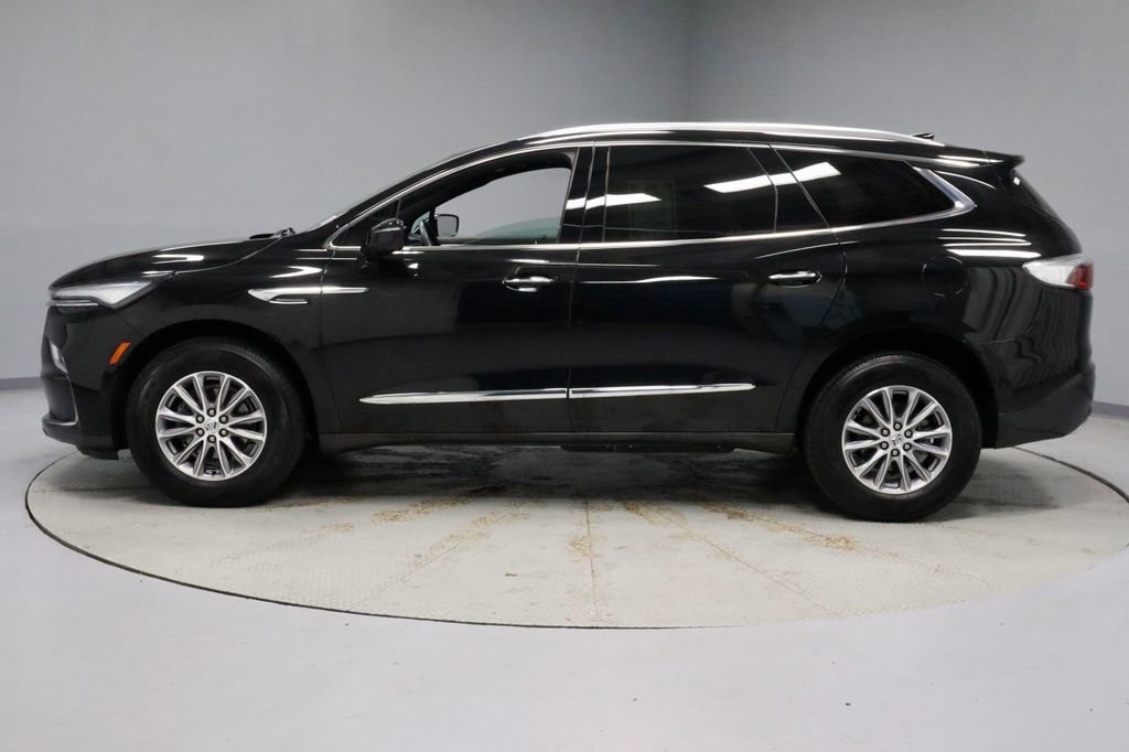 Used 2023 Buick Enclave Essence FWD image 8
