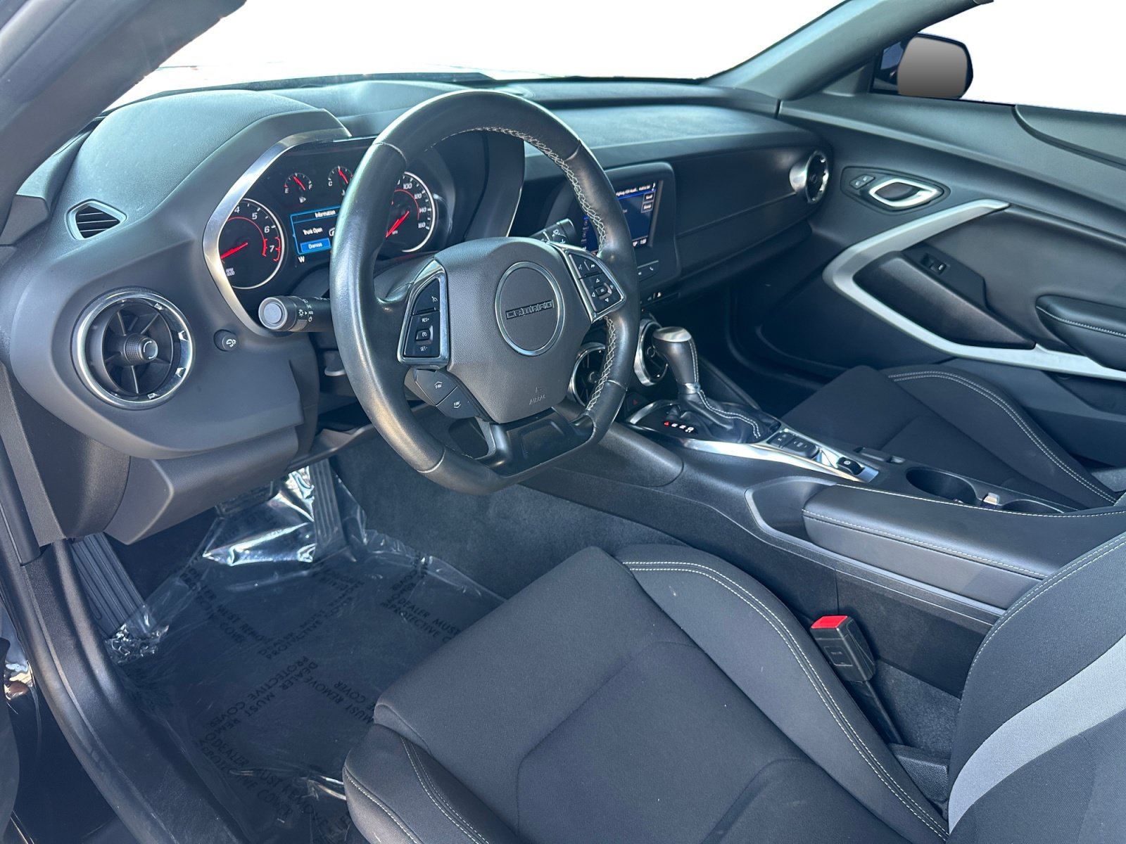 Used 2023 Chevrolet Camaro LT RWD image 10